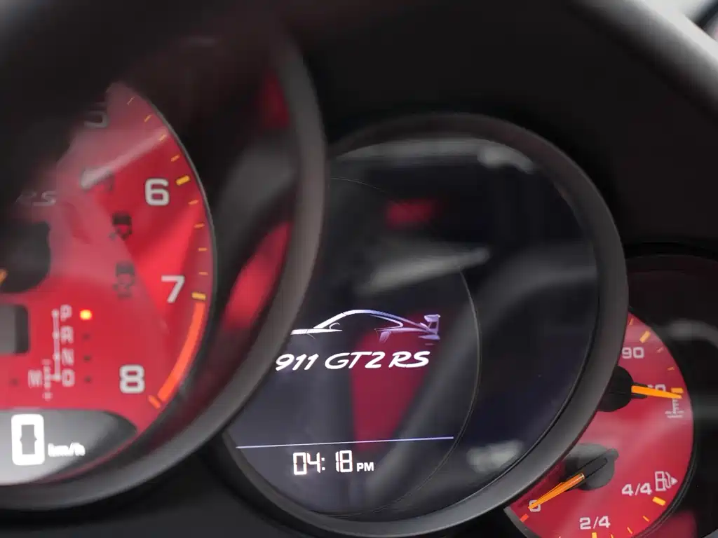 Porsche 911 2018 GT2 RS 3.8T