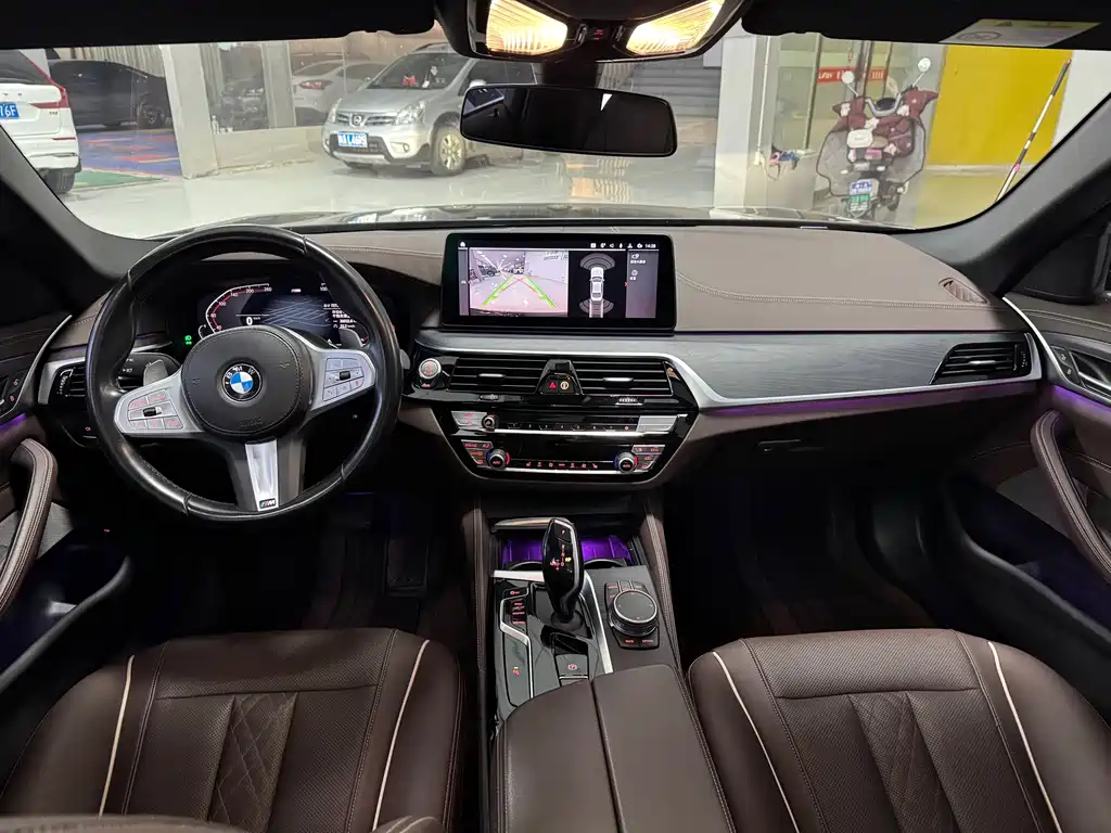 BMW 5 Series — миниатюра 5