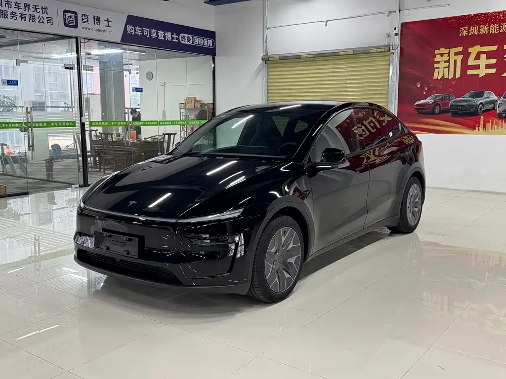 Tesla Model Y L 2026