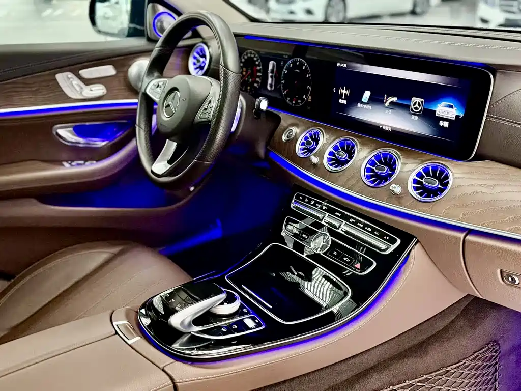 MERCEDES-BENZ E CLASS