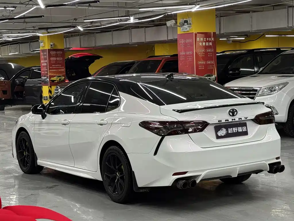 TOYOTA CAMRY