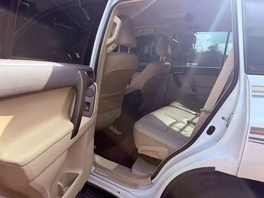 Toyota Land Cruiser Prado 2016 3.5L AT TX-L NAVI
