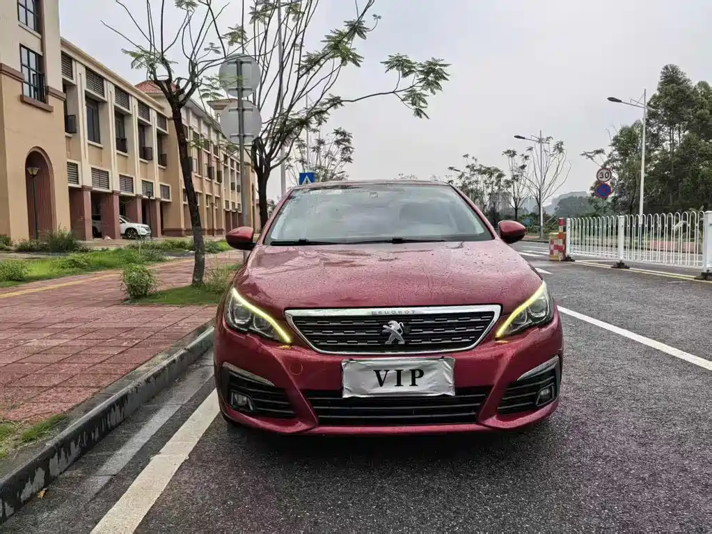 Peugeot 308 2016 230THP AT Luxury