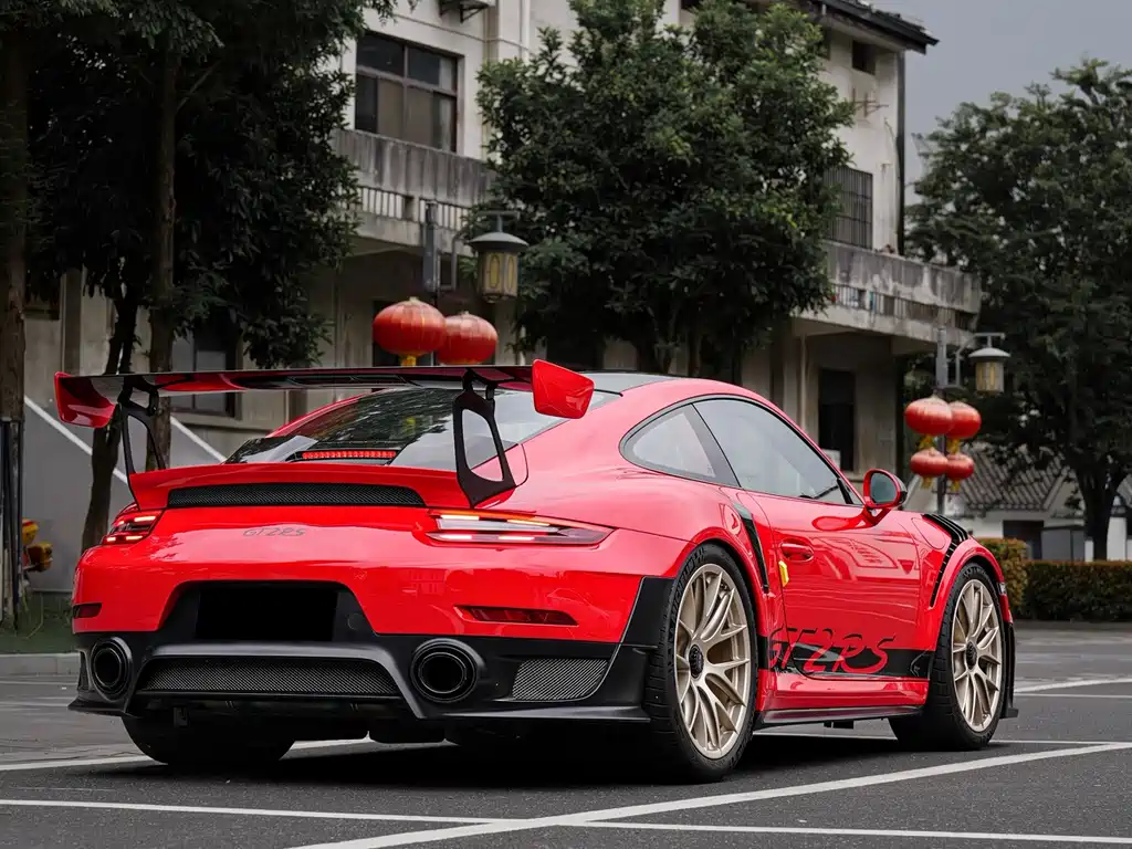 Porsche 911 2018 GT2 RS 3.8T