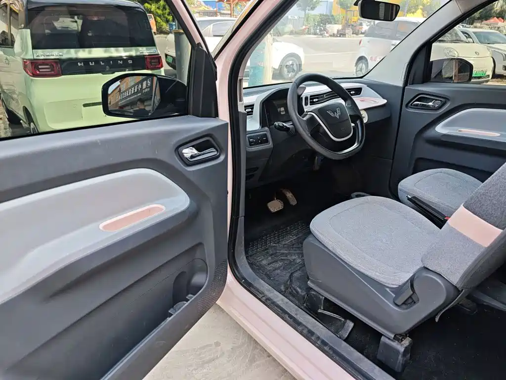 Wuling MINIEV — миниатюра 16