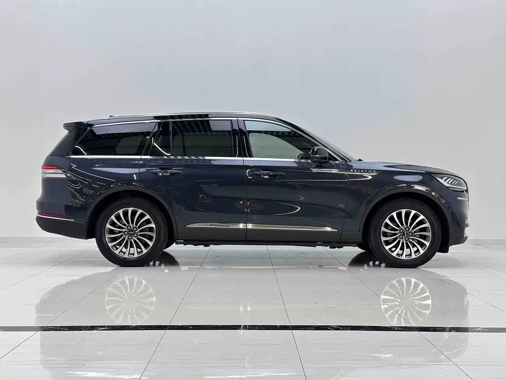 Lincoln Aviator — миниатюра 5