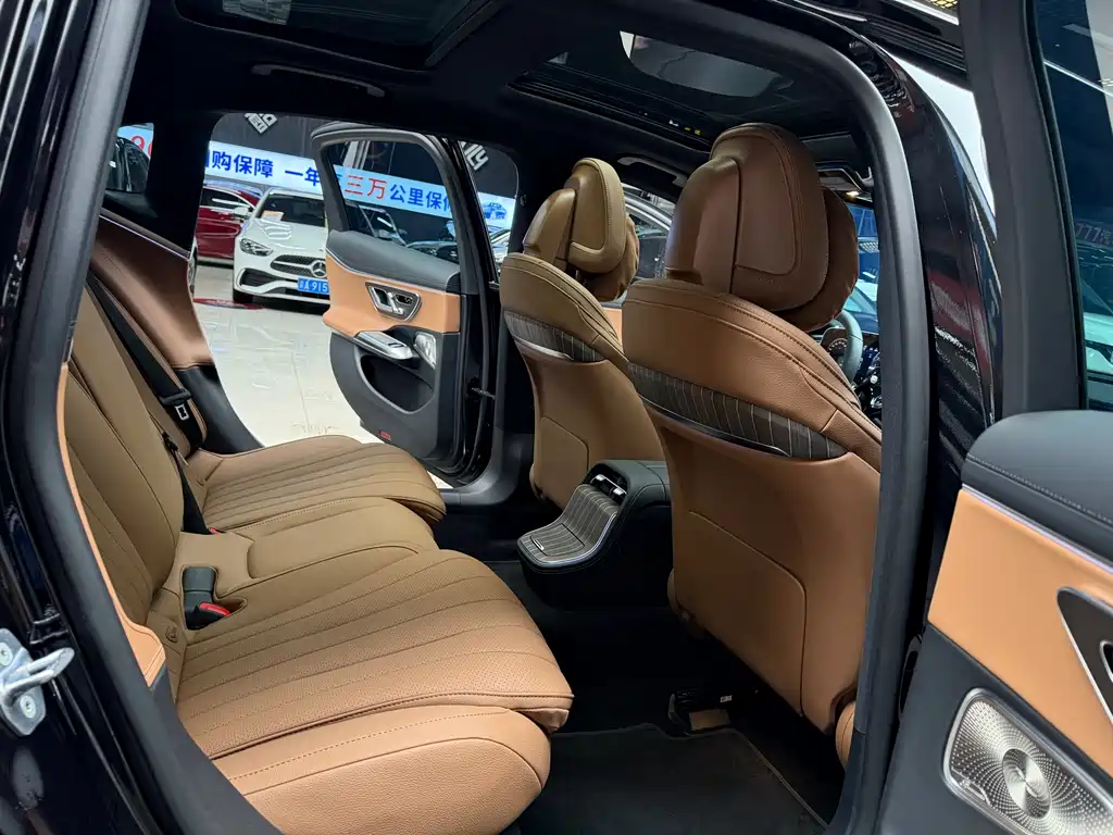 MERCEDES-BENZ E CLASS