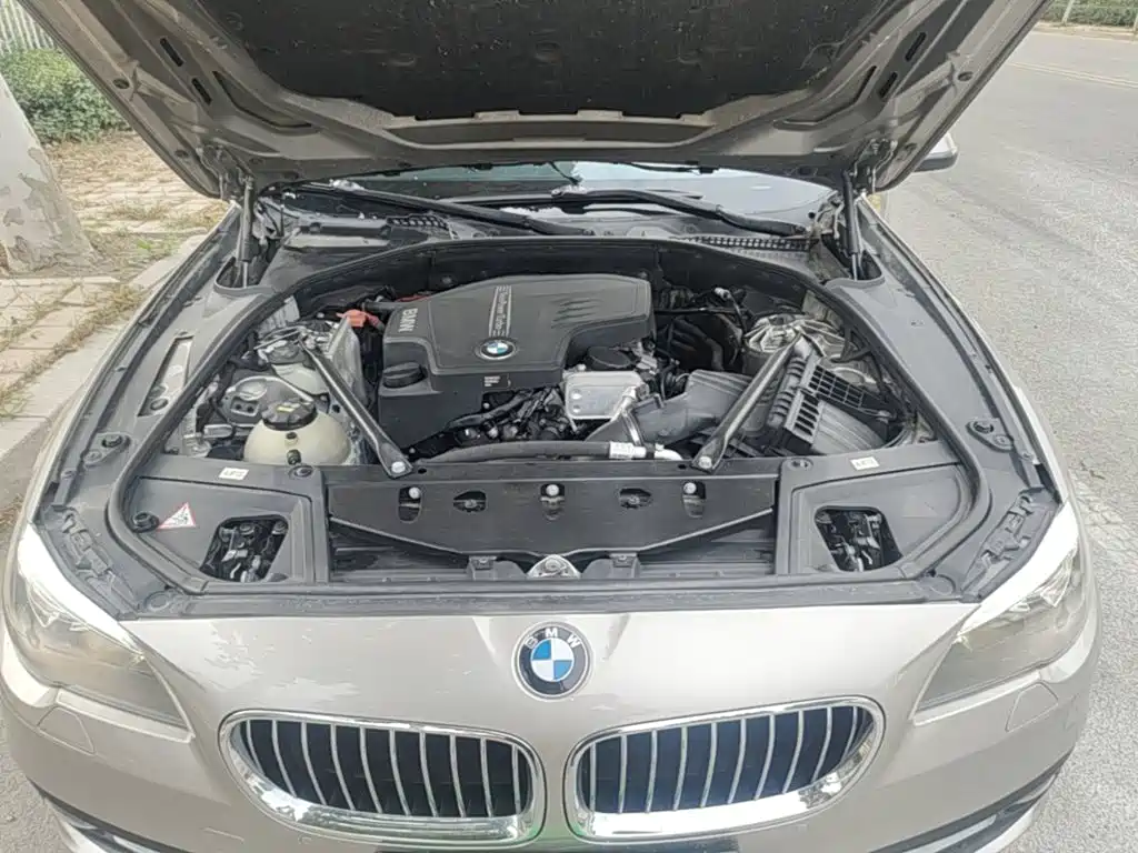 BMW 5 Series — миниатюра 20