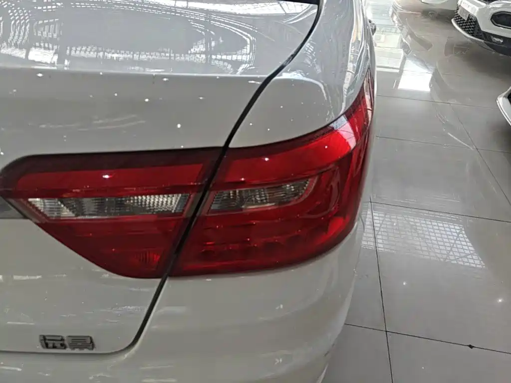 Geely Vision — миниатюра 8