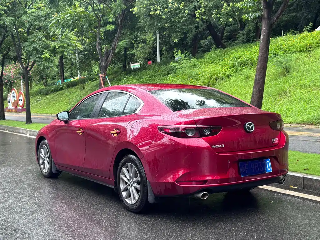 Mazda Mazda3 3 2020 1.5L AT
