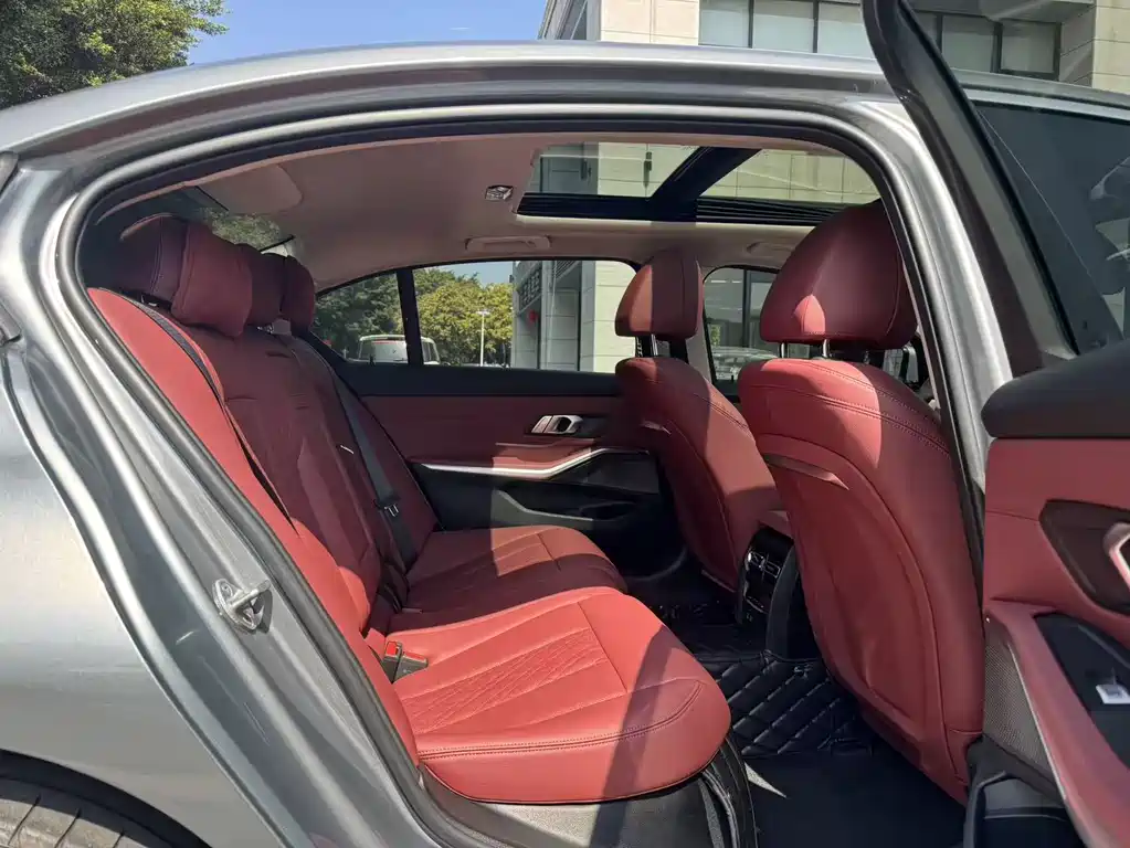 BMW i3 2022 eDrive 35 L