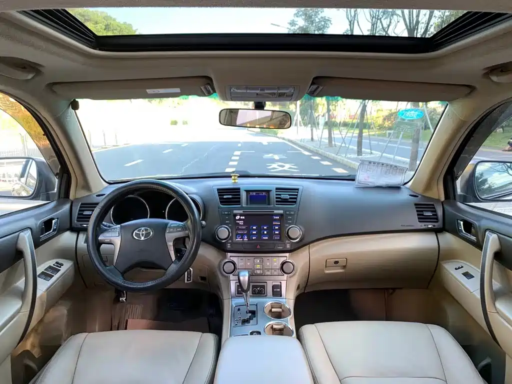 Toyota Highlander — миниатюра 5