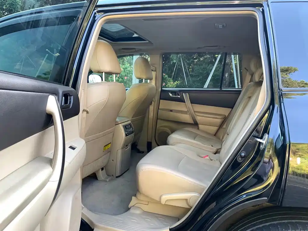 Toyota Highlander — миниатюра 6