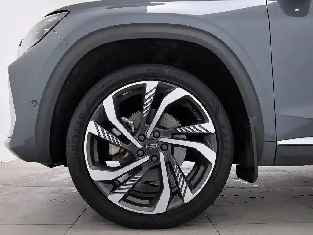 Geely Xingyue L — миниатюра 17
