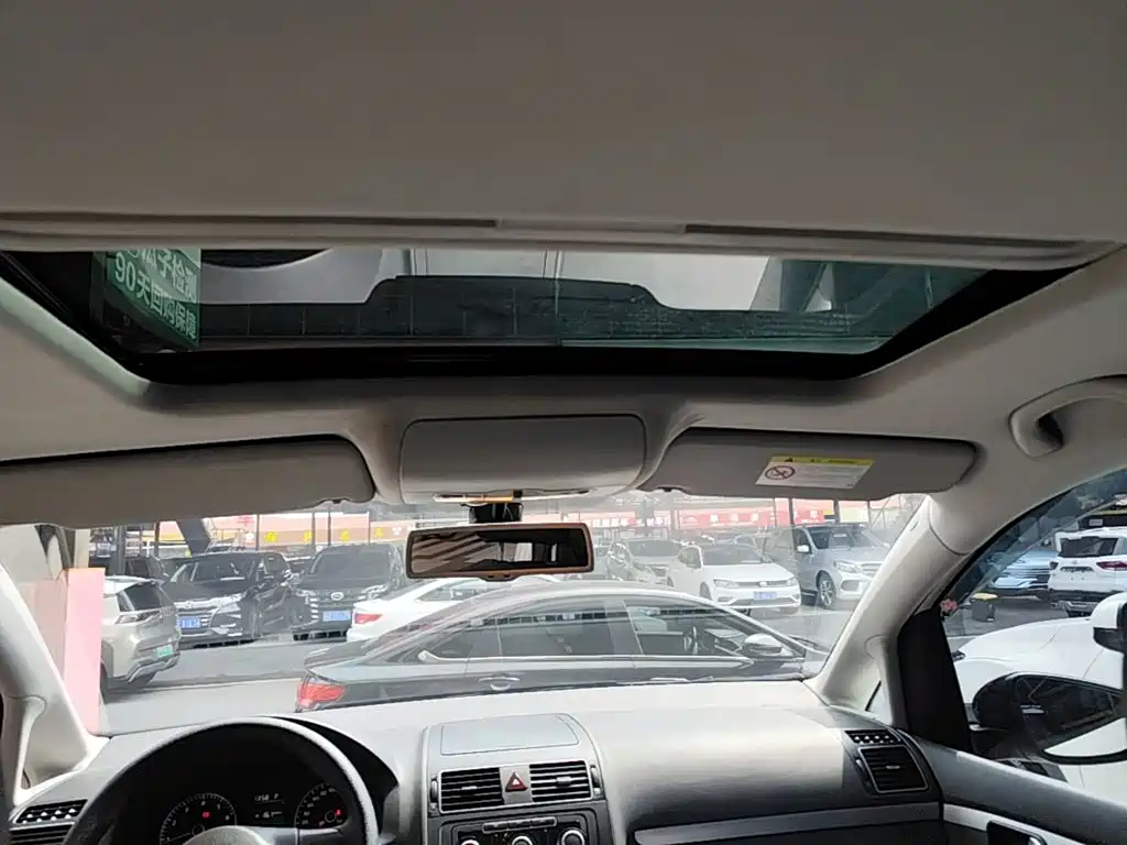 Volkswagen Touran — миниатюра 18