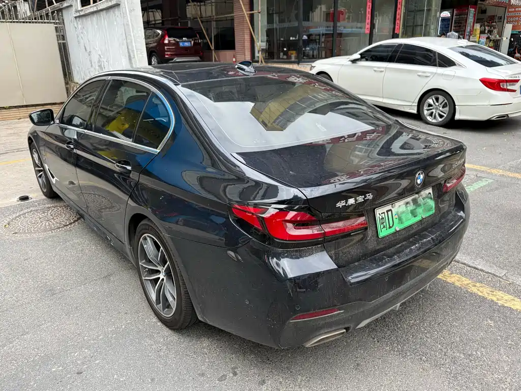 BMW 5 Series New Energy — миниатюра 4