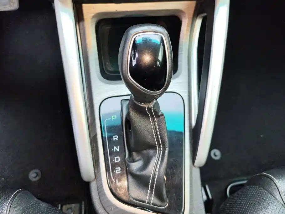Geely Vision X3 — миниатюра 16
