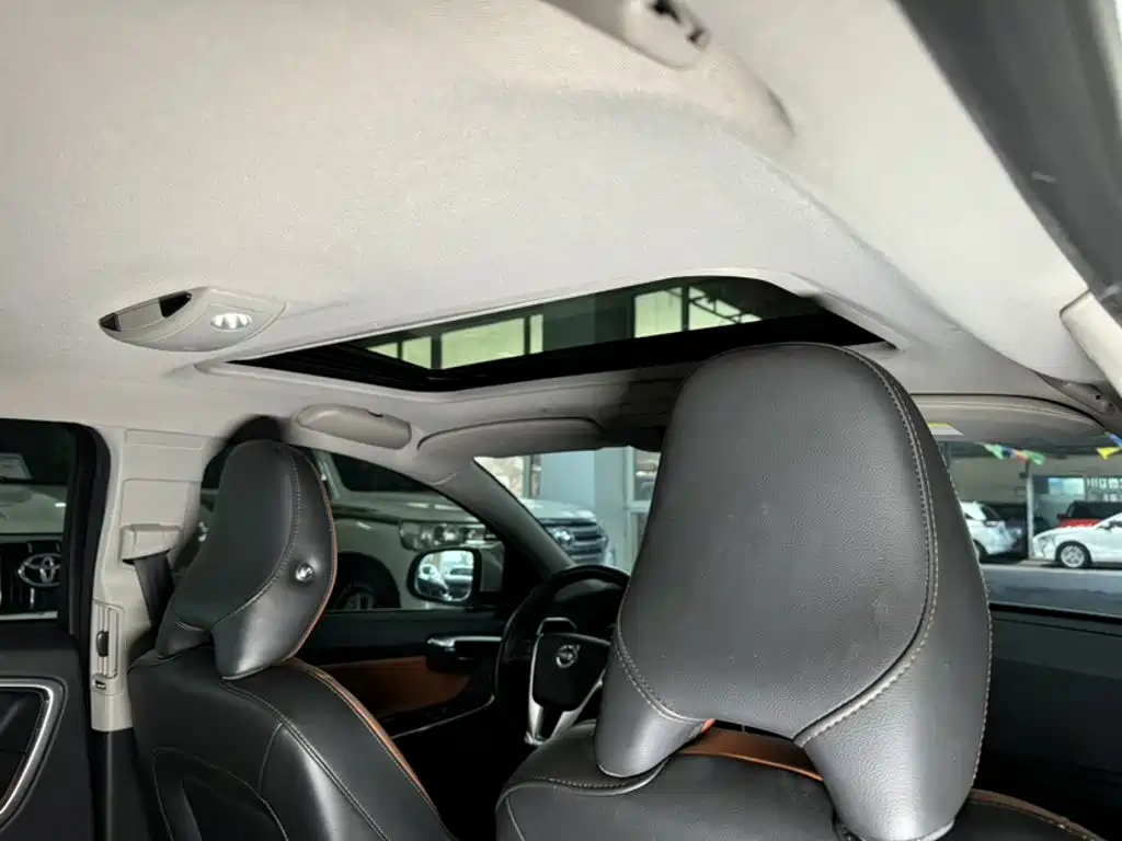 Volvo S60 — миниатюра 15