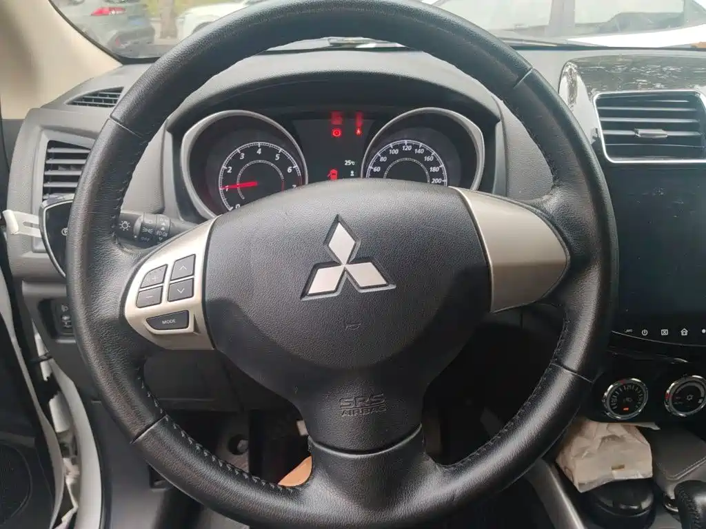 Mitsubishi ASX — миниатюра 11