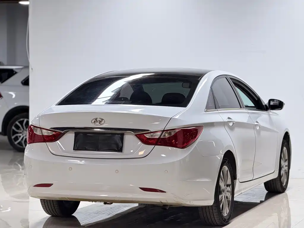 Hyundai Sonata — миниатюра 6