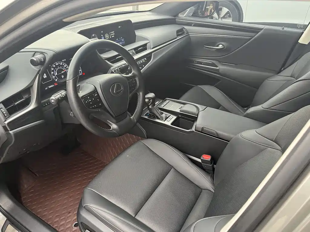 Lexus ES — миниатюра 2