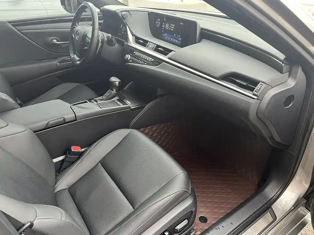 Lexus ES — миниатюра 13