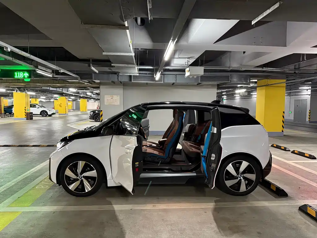 BMW i3 (Import) — миниатюра 8