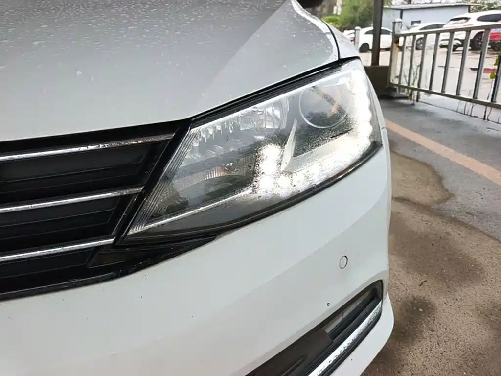 Volkswagen Sagitar — миниатюра 24