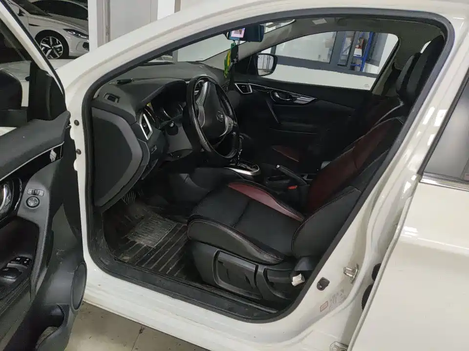 Nissan Qashqai — миниатюра 5