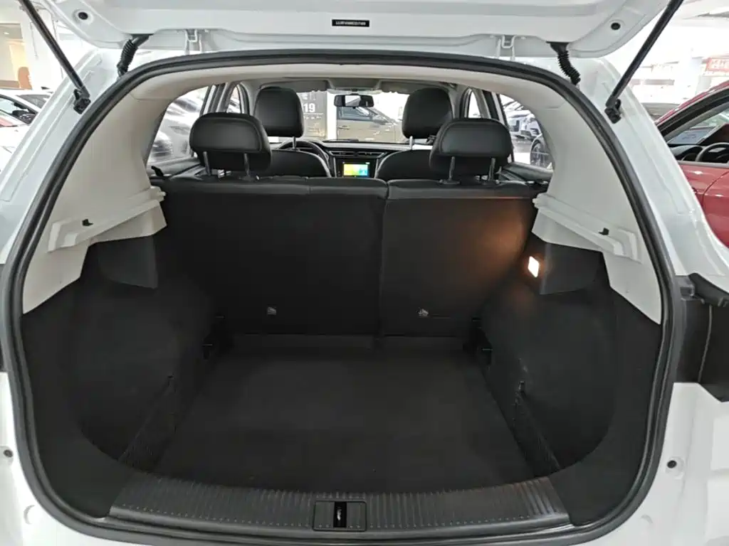 Roewe RX3 — миниатюра 19
