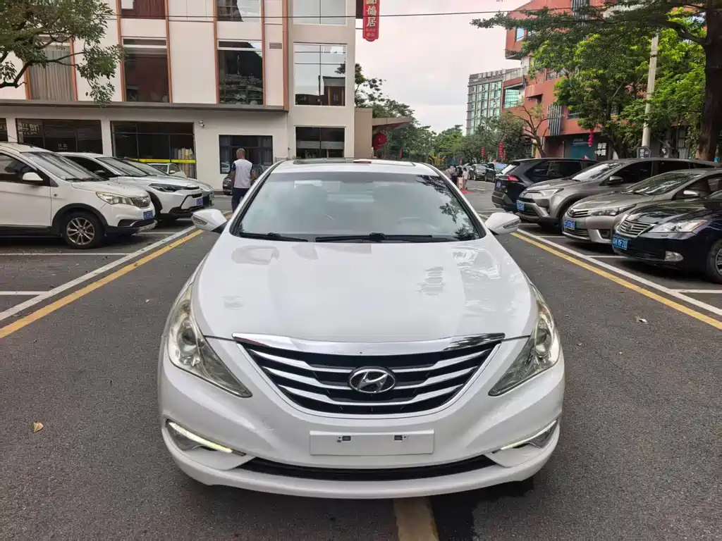 Hyundai Sonata — миниатюра 3