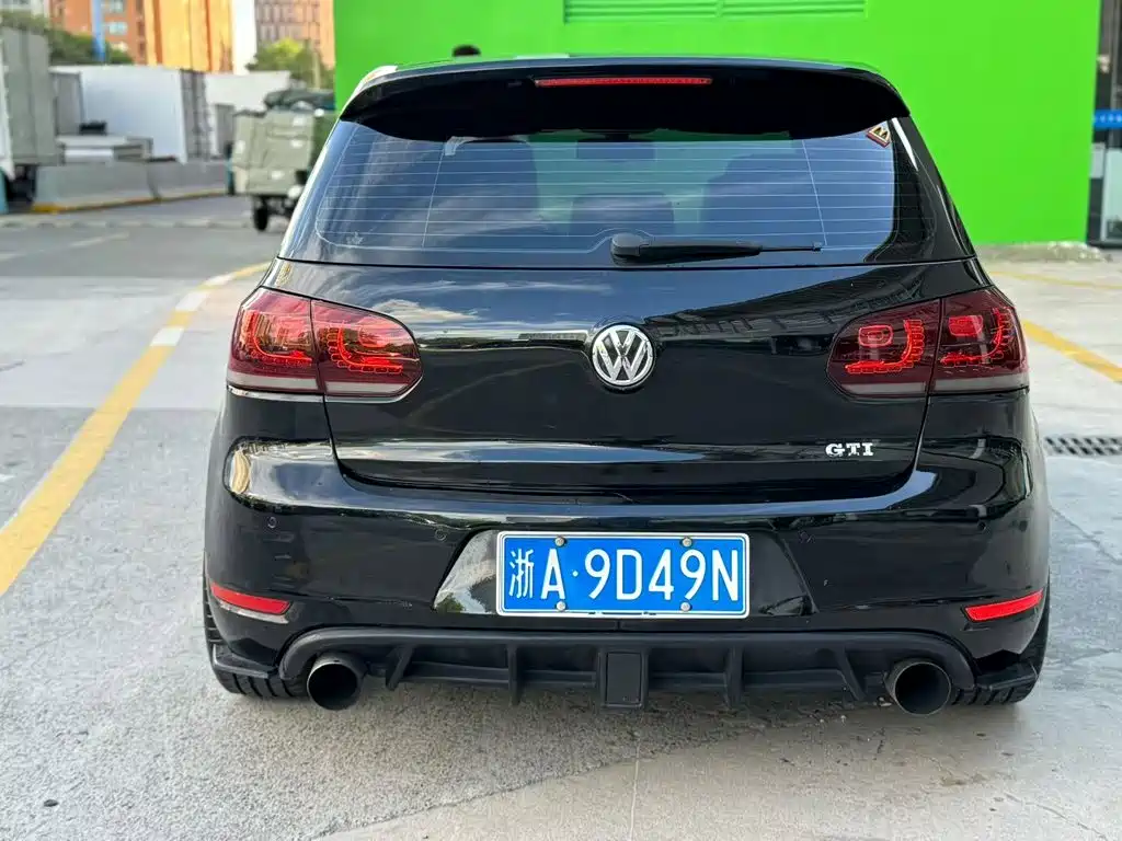 Volkswagen Golf GTI — миниатюра 8