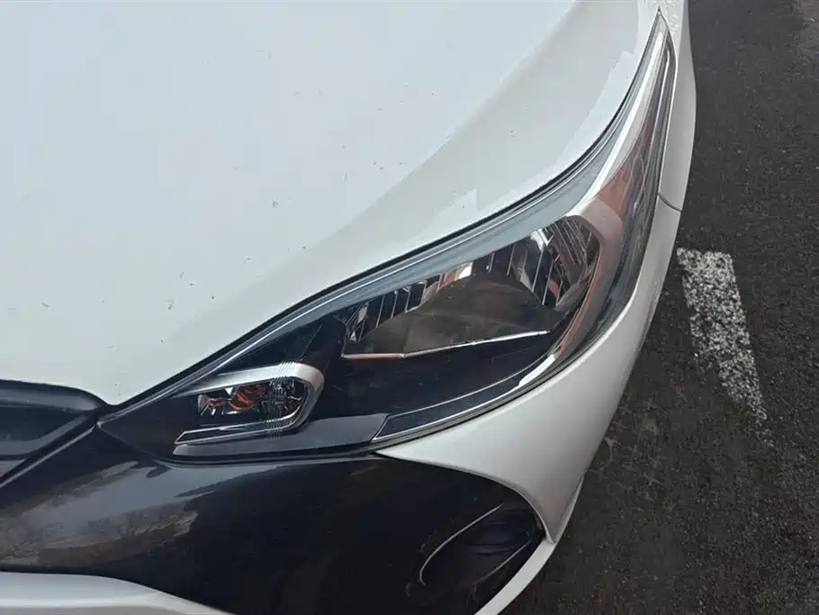 TOYOTA YARIS L ZHIXUAN