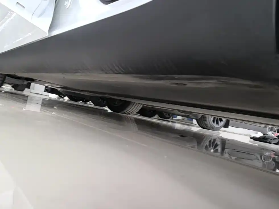 Tesla Model Y — миниатюра 22