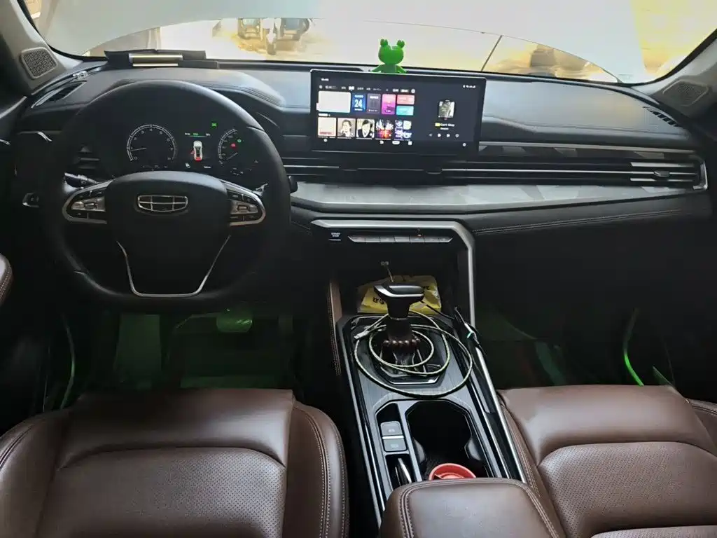 Geely Vision X6 — миниатюра 13