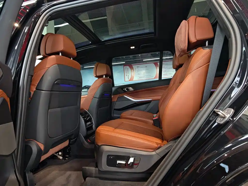 BMW X7 — миниатюра 22