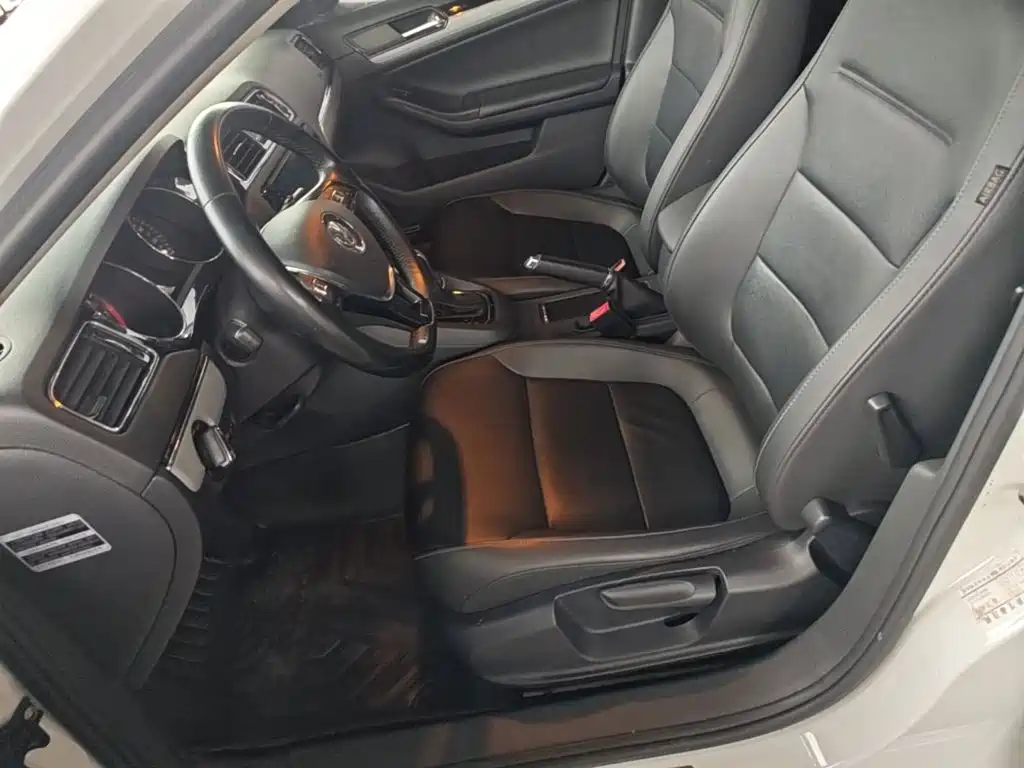 Volkswagen Sagitar — миниатюра 15