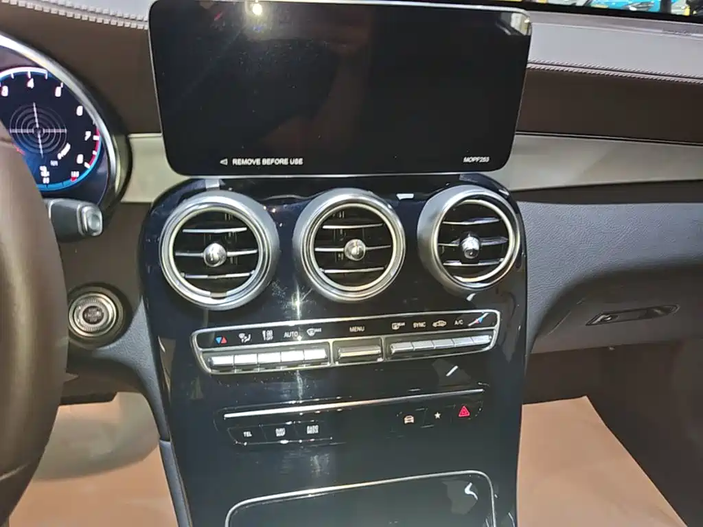 Mercedes-Benz GLC — миниатюра 13