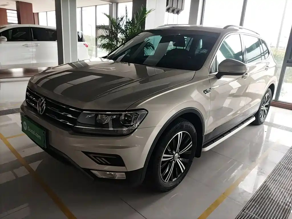 Volkswagen Tiguan L — миниатюра 2