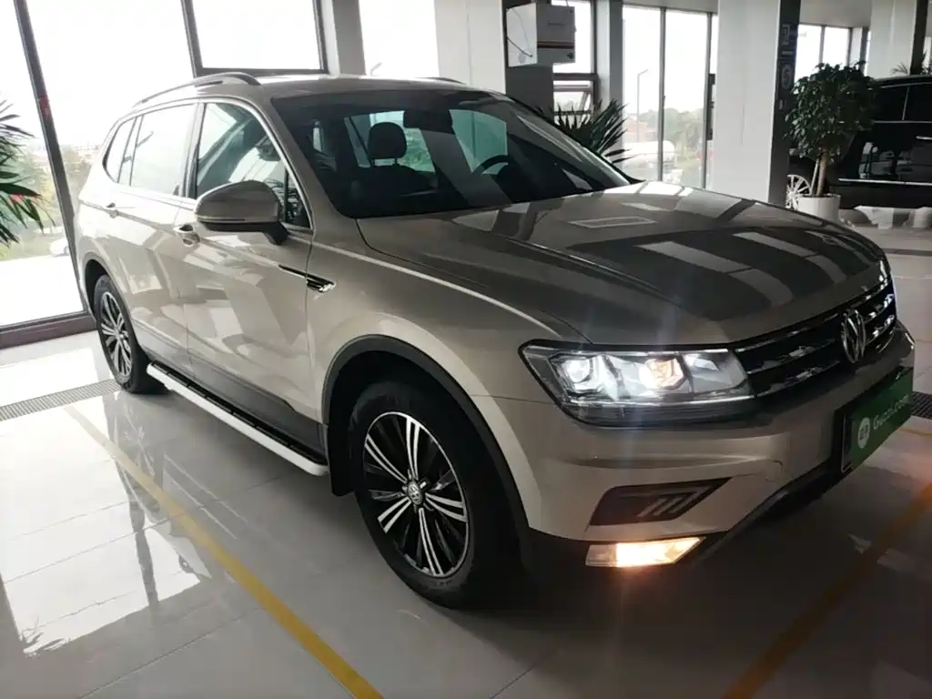 Volkswagen Tiguan L — миниатюра 4