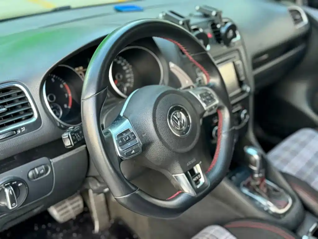 Volkswagen Golf GTI — миниатюра 5