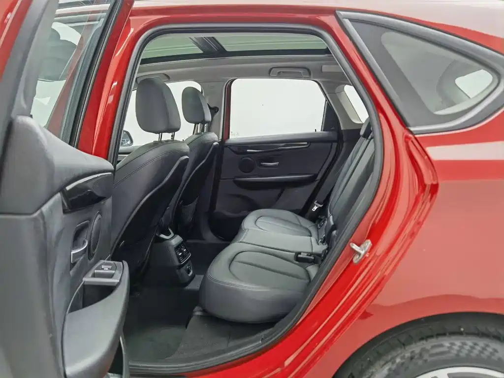 BMW 2 Series Active Tourer — миниатюра 15