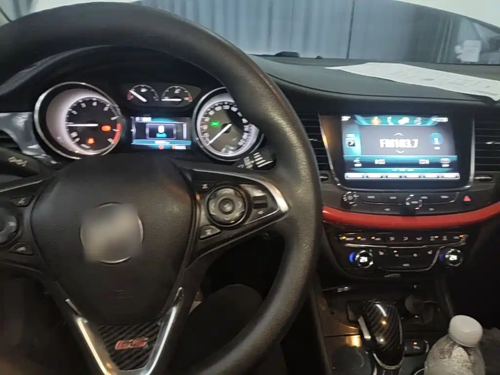Buick Verano — миниатюра 10