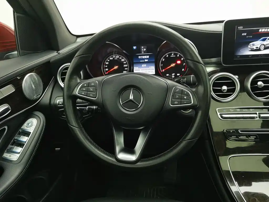 Mercedes-Benz GLC — миниатюра 11