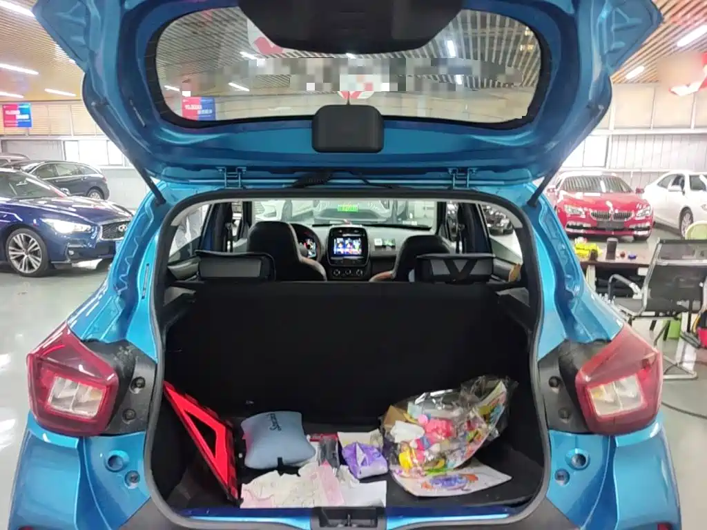 Renault City K-ZE — миниатюра 19