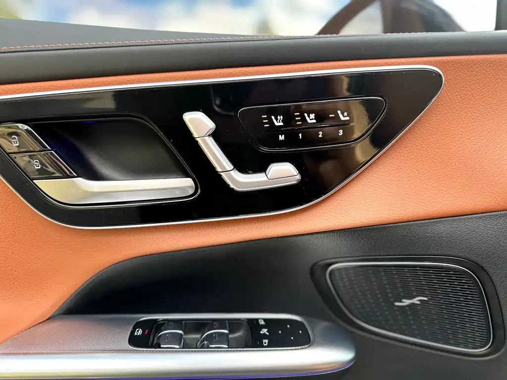 Mercedes-Benz GLC — миниатюра 11