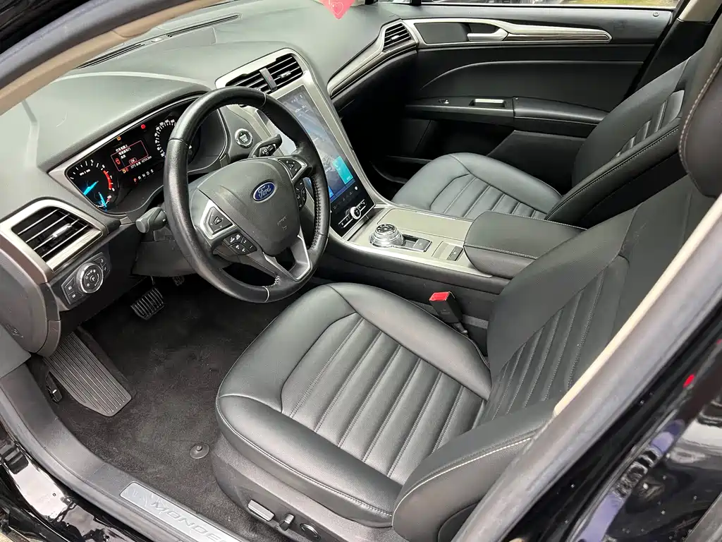 Ford Mondeo 2020 EcoBoost 180 Fashion
