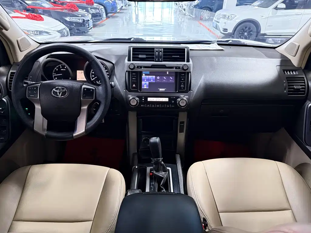 Toyota Land Cruiser Prado 2010 2.7L AT Standard
