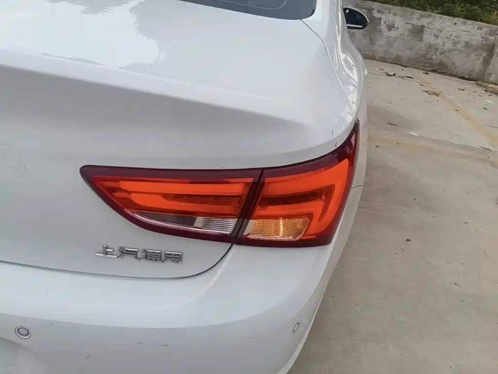 Buick Verano — миниатюра 8