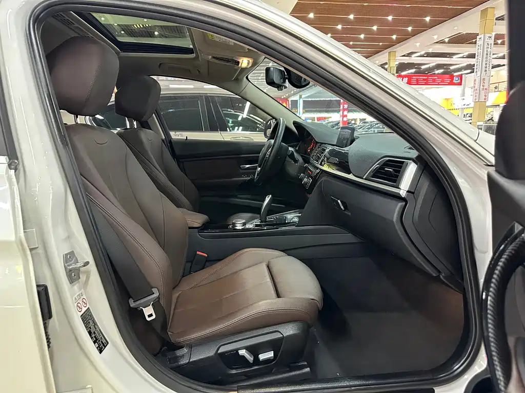 BMW 3 Series — миниатюра 13